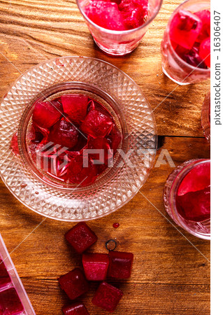 Frozen hibiscus tea 16306407