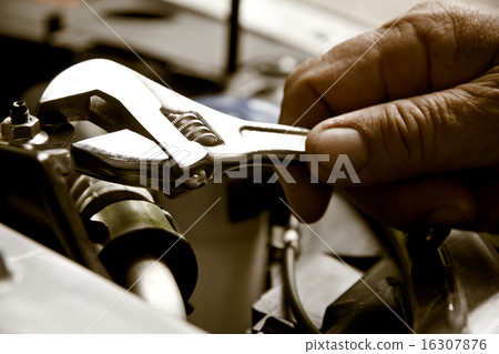 auto repair concept 16307876
