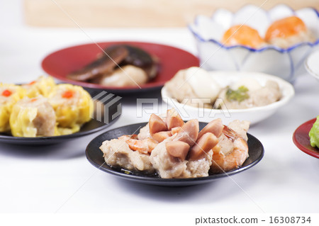 Group of stream Dim Sum chinese food  16308734