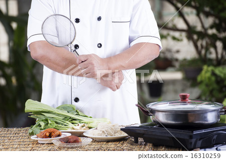 Chef prepared cooking with noodle ingredient Chef prepared cooking with noodle ingredient 16310259