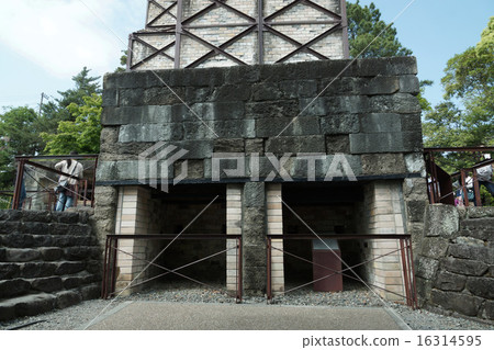 靜岡縣旅遊景點·東南方向從A爐B爐爐底風爐底部和灰燼和橫向位置 16314595