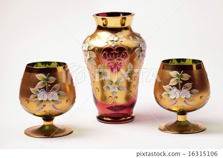 red and gold glass vase and vine goblet glasses 16315106