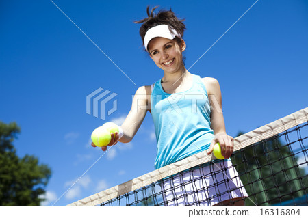 Woman playing tennis, natural colorful tone 16316804