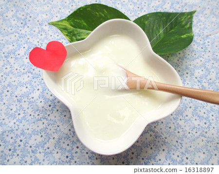 身體友好的熱酸奶 身體友好的熱酸奶 16318897