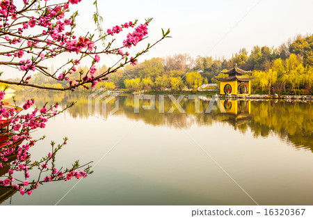 Xiaojin hill in the Slender west lake 16320367