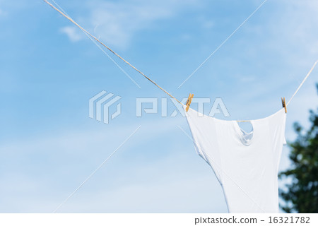 Blue sky and laundry T-shirt 16321782