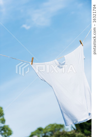 Blue sky and laundry T-shirt 16321784