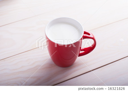 red cup of milk 16321826