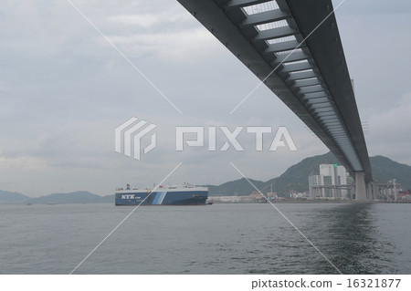 Stonecutters Bridge and the Tsing sha highway 16321877