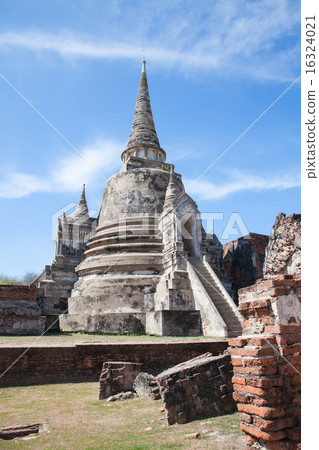 Wat Phra Si Sanphet ruins, Ayutthaya, Thailand 16324021