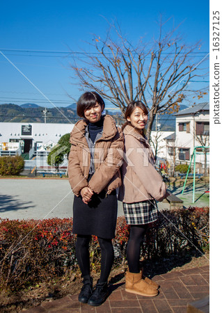 Girl friend 16327125