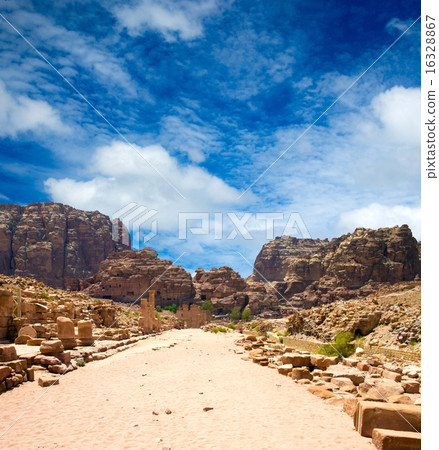 Petra Jordan Petra Jordan 16328867
