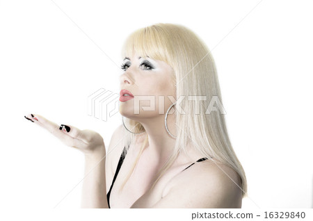 air-kiss from the beautiful blonde 16329840