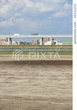 Baseball field of riverbed (Komatsugawa bridge upstream ball stadium / Edo-ku Edogawa-ku Hirai 1-chome Tokyo) Baseball field of riverbed (Komatsugawa bridge upstream ball stadium / Edo-ku Edogawa-ku Hirai 1-chome Tokyo) 16332252