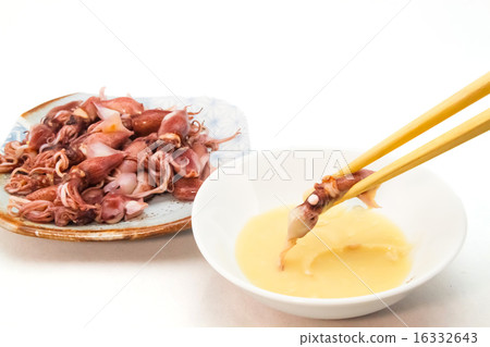 Eat sauteed rice with vinegared rice Eat sauteed rice with vinegared rice 16332643