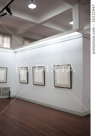 blank frame in art gallery blank frame in art gallery 16332947