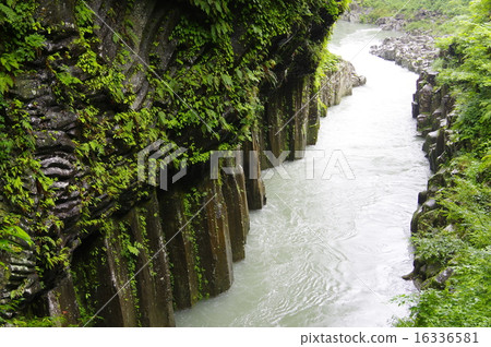 Takachiho Gorge 16336581