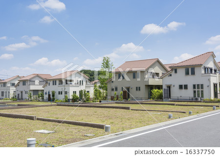 線性城鎮周圍的線性預定站 16337750