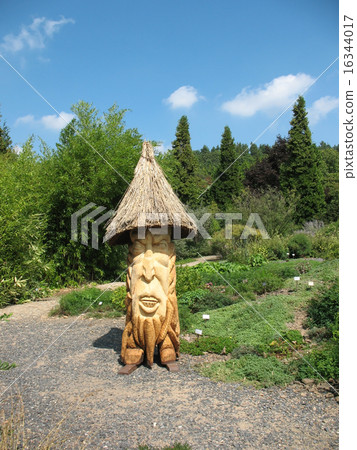Decorative figure of a gnome-Treefolk Decorative figure of a gnome-Treefolk 16344017