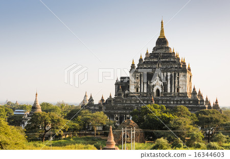 Thatbyinnyu temple in old Bagan, Myanmar Thatbyinnyu temple in old Bagan, Myanmar 16344603