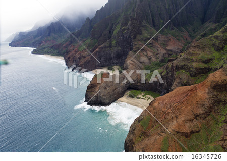 Na Pali coast - Kauai, Hawaii 16345726