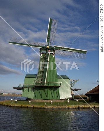 Windmill 16347509