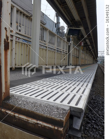 家庭邊緣 家庭邊緣 16349132