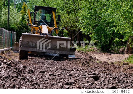 yellow grader 16349432