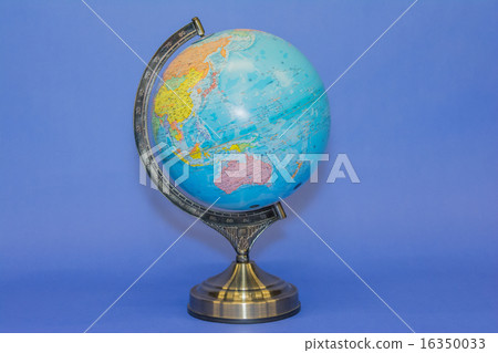 The globe 16350033