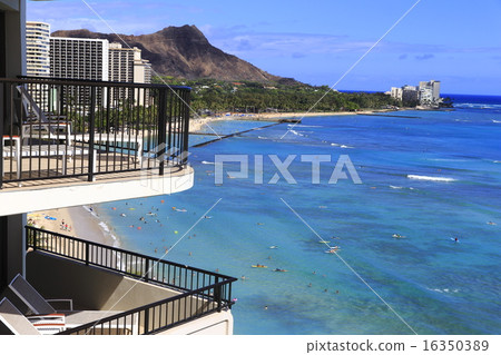 Waikiki Beach and Diamond Head 16350389