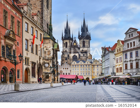 The view over Staromestska square, the Orloj 16352014