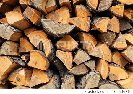 stack of firewood 16353676