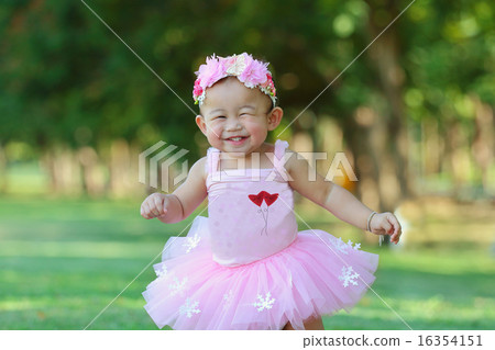 Little asian girl 16354151