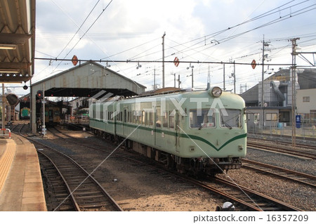 Ichibata Electric Railway Kitamatsue Line 3000 series train (formerly Nankai Electric Railway Zoom Car) 16357209