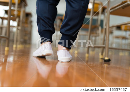 high school girl  16357467