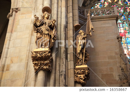  Prague Castle 16358667