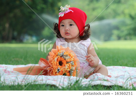 Little asian girl 16360251