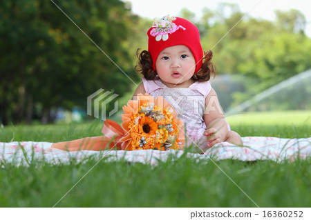 Little asian girl 16360252