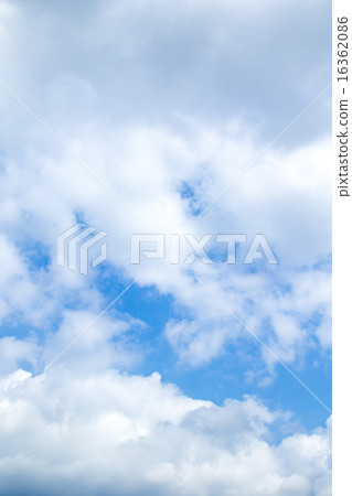 Blue sky and white clouds 16362086
