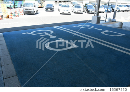 Handicapped person's preferred parking lot 16367350