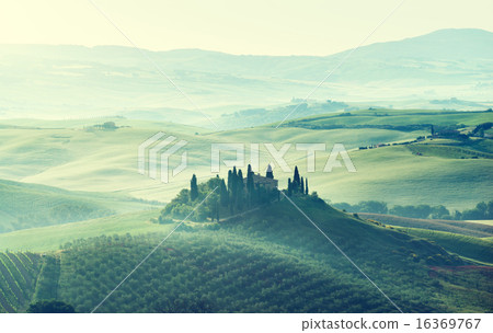 Early spring morning in Tuscany, Italy 16369767