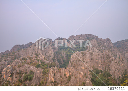 Limestone mountains 16370311