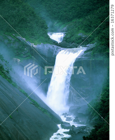 Chiaki waterfall 16371279