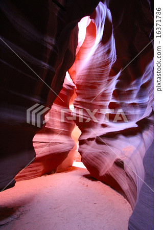 Antelope Canyon - 8 16371786