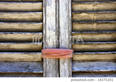 brown wood venetian blind  in colonia 16375201