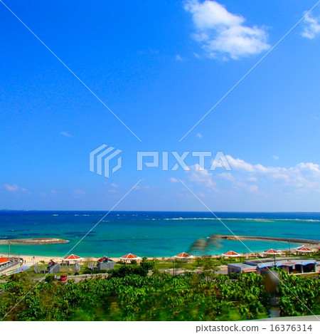 沖繩的藍色大海和天空 沖繩的藍色大海和天空 16376314
