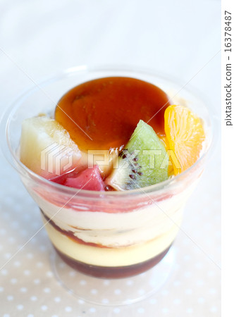 Pudding  16378487