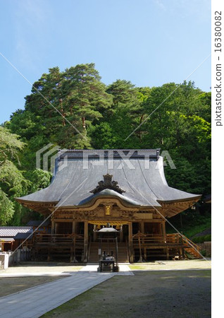 Shinshu Matsumoto重要文化財產“Ushikuda寺”主要大廳（Kannondo）正面垂直 16380082