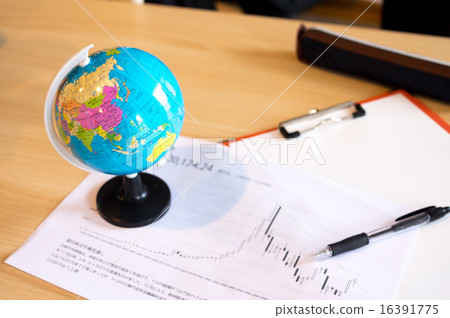 全球經濟和股票價格 16391775