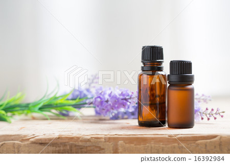 Aromatic oil and lavender 16392984